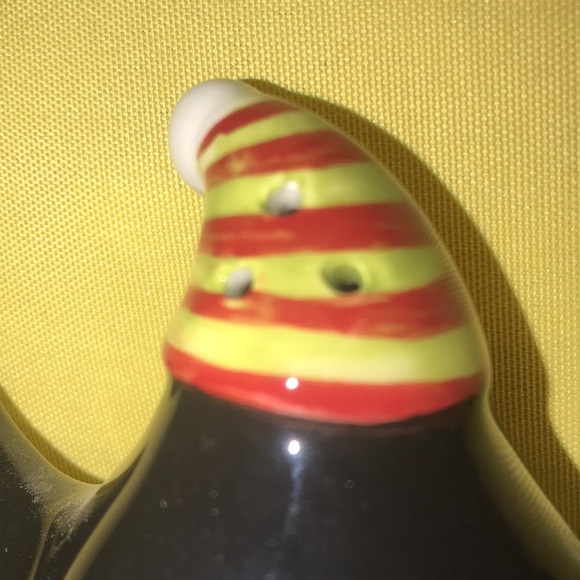 NWT Macy’s ceramic salt and pepper shakers - Picture 11 of 11